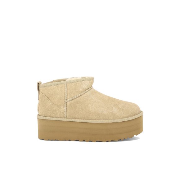 Ugg Ankle Boots Size US 8